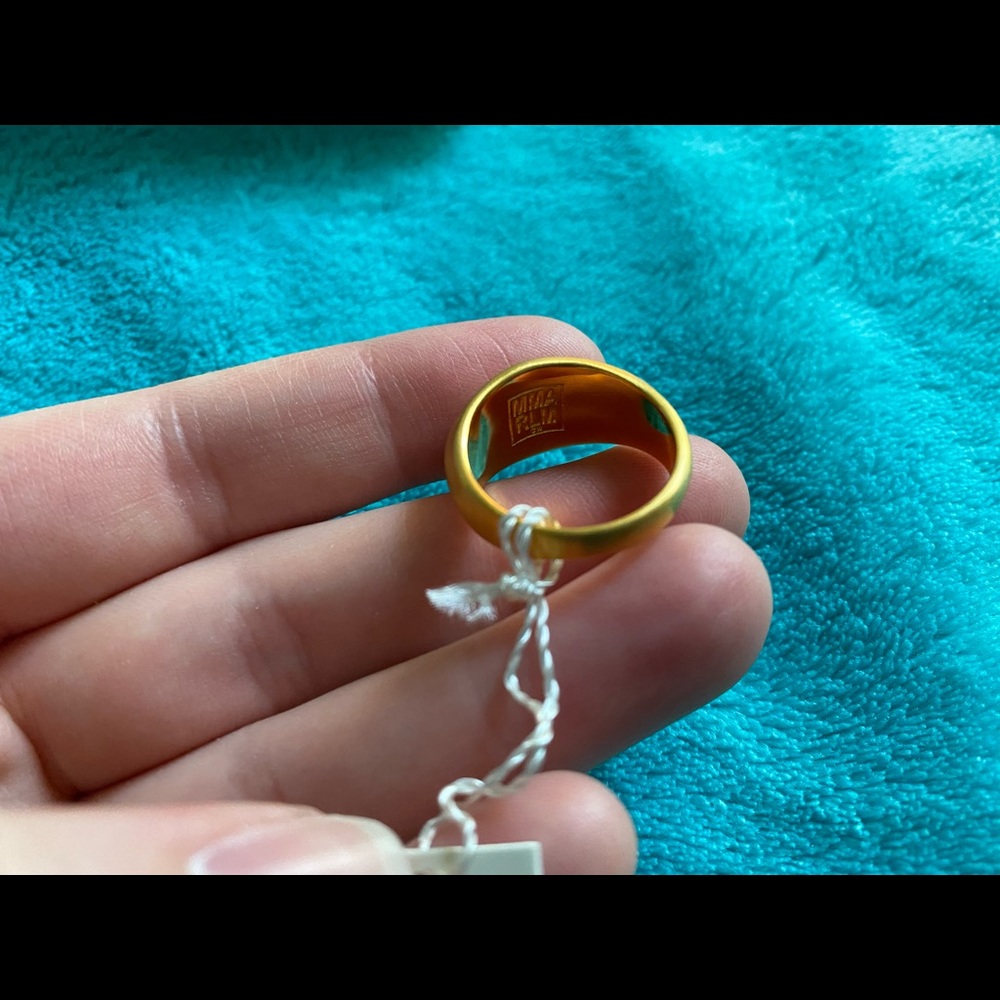 Modern Gold Plated Ring MET MUSEUM NY Gift Shop - Picture 5 of 6